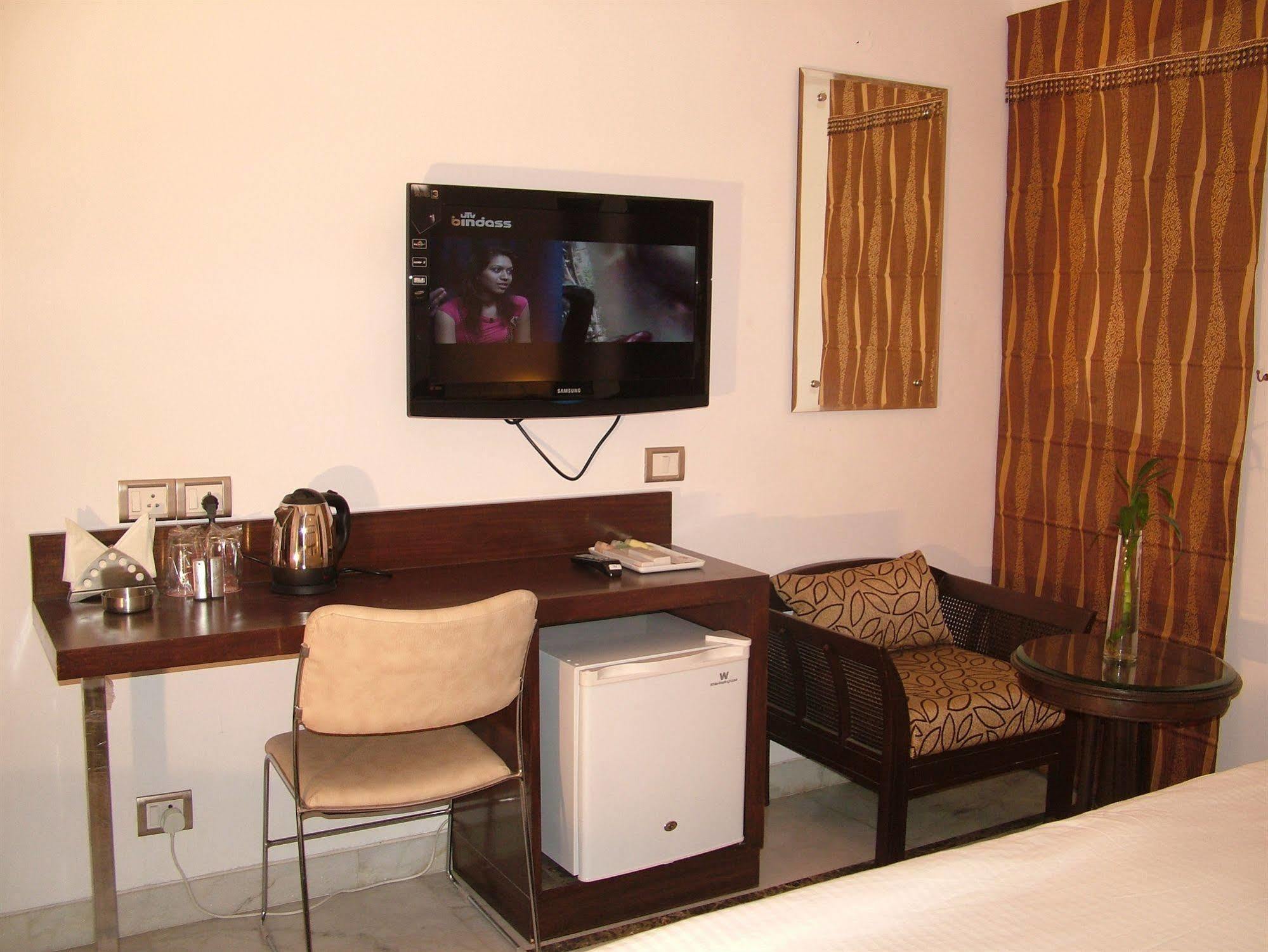 Hotel Citi International Делі Екстер'єр фото