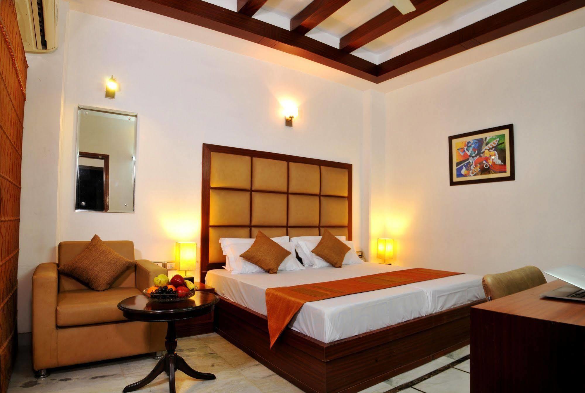 Hotel Citi International Делі Екстер'єр фото