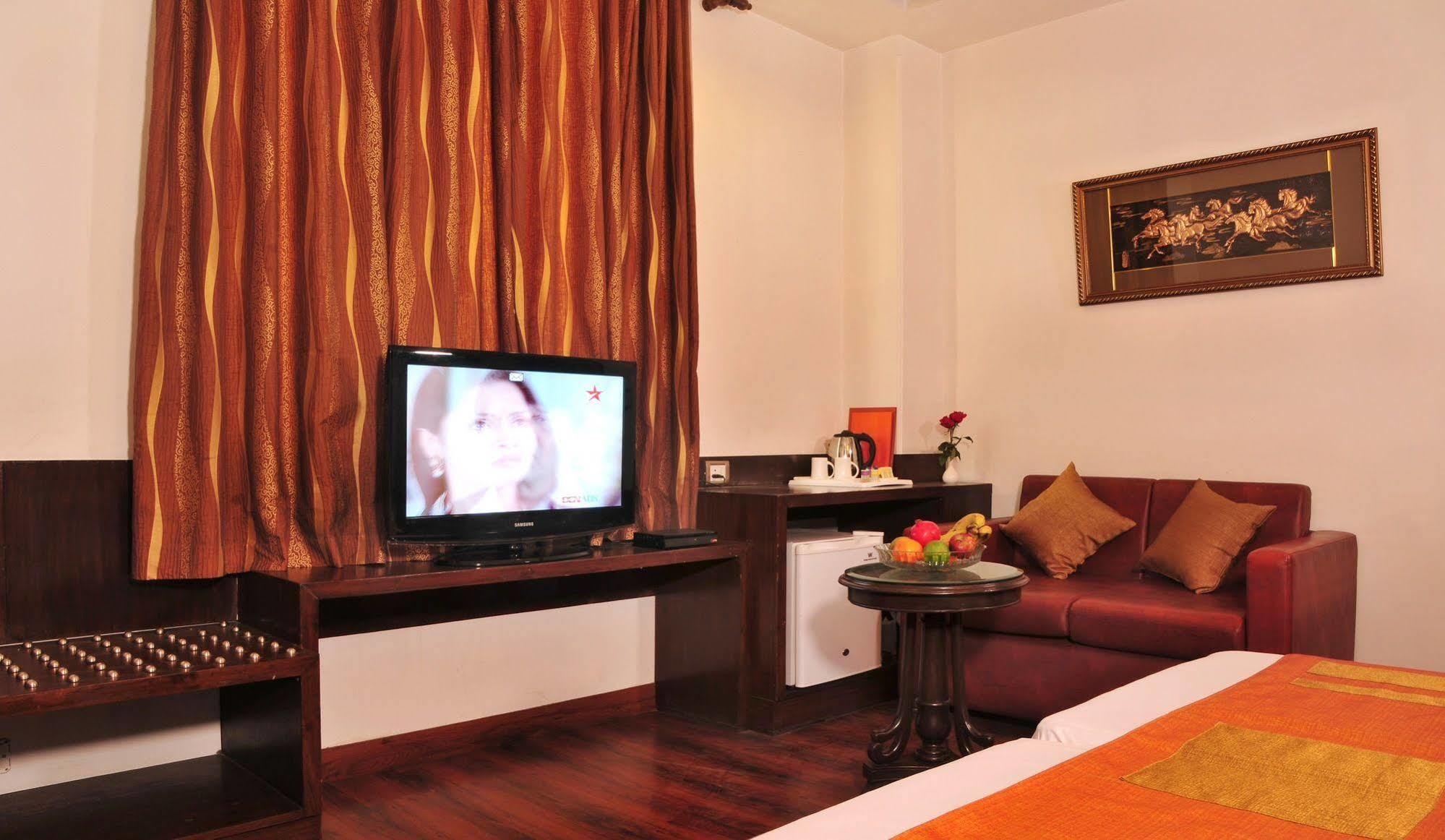 Hotel Citi International Делі Екстер'єр фото